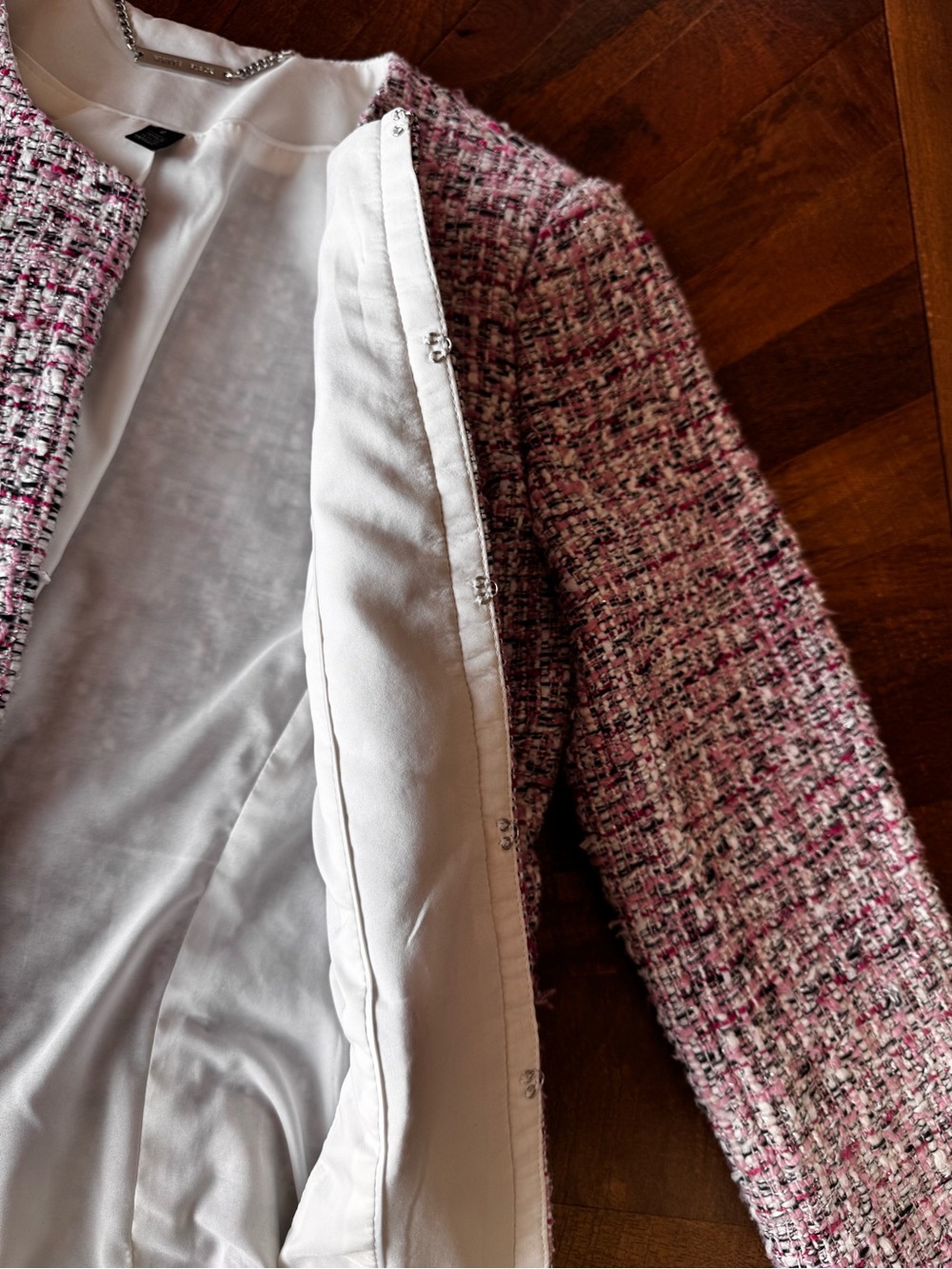 White House Black Market Pink and White Tweed Collarless Blazer - Picture 6 of 16